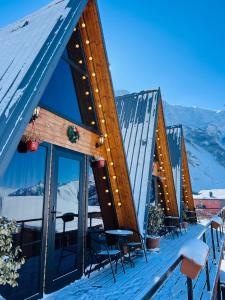 Φωτογραφία από το άλμπουμ του Pyramid Home Kazbegi σε Kazbegi