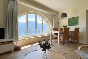 Fotografie z fotogalerie ubytování Wohnung mit grandioser Aussicht am Wasserfall v destinaci Brione sopra Minusio