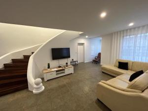 Μια τηλεόραση ή/και κέντρο ψυχαγωγίας στο Casa da Quinta