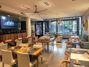 Restoran atau tempat lain untuk makan di Be Hollywood!