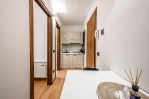 Η κουζίνα ή μικρή κουζίνα στο Emilia Studios 4