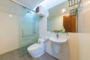 Ένα μπάνιο στο Central Nha Trang Hotel & Business +37 φωτογραφίες