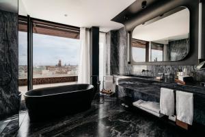 Część wypoczynkowa w obiekcie Thompson Madrid, by Hyatt