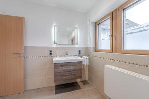 Ένα μπάνιο στο Ferienwohnung Moselblick Bernkastel-Kues