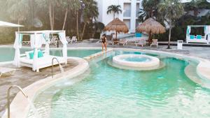 Bazén v ubytování The Sens Tulum Riviera by Oasis nebo v jeho okolí