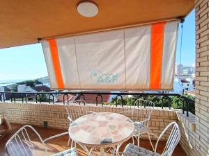 Foto dalla galleria di Ayf mar azul primera línea de playa morro a Oropesa del Mar