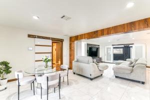 Gallery image of Modern Oasis with Outdoor Lounge in Houston! in Houston