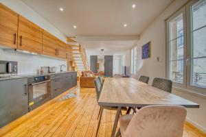 Dapur atau dapur kecil di Antibes +24 gambar