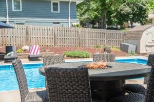 Gallery image of Elegant 4BR Getaway Your Dream Luxury Retreat in Millard