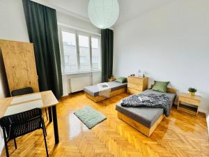 Postel nebo postele na pokoji v ubytování Apartament Symphonia self check in 24h
