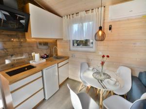 Kuchyň nebo kuchyňský kout v ubytování Comfortable holiday home with a terrace, Ustronie + 16 fotografií