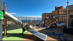 Plac zabaw dla dzieci w obiekcie Mari stunning apartment next to Monaco with a sea view terrace