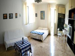 Televízia a/alebo spoločenská miestnosť v ubytovaní Apartment Jak