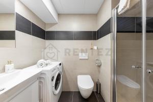 Koupelna v ubytování MyMozart Residence Lux Studio