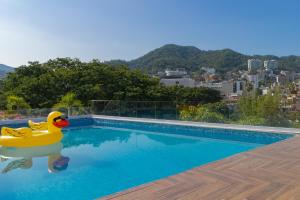 Bazén v ubytování Hotel Encino Malecón Centro Puerto Vallarta nebo v jeho okolí