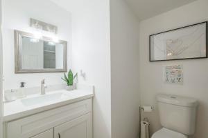 Ένα μπάνιο στο Lodge Lovely 3 Bedroom Home +15 φωτογραφίες