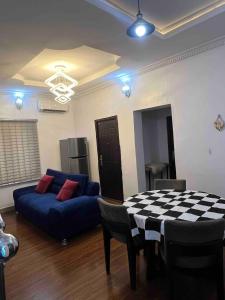 Khu vực ghế ngồi tại Cozy Duplex with garden