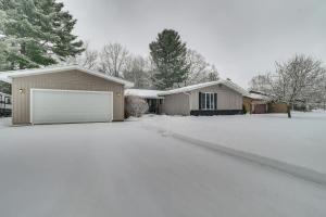 Το 3 Mi to Dtwn Alpena Family Home with Yard! τον χειμώνα