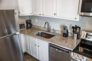 Galeriebild der Unterkunft Old Dauphin Way Historic Home - Unit 2 in Mobile