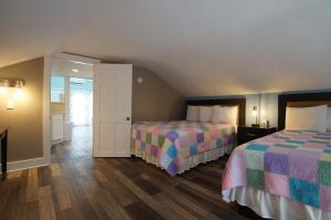 Gallery image of Grand Harbor Apartments 209 Clinton Unit 3 in Grand Haven +1 photo