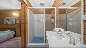 Φωτογραφία από το άλμπουμ του Hibiscus σε Kororo Basin +5 φωτογραφίες