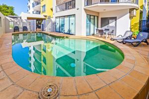 Бассейн в Caloundra Affordable Beachside Studio или поблизости