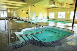 Piscina en o cerca de Ramada by Wyndham Cranbrook