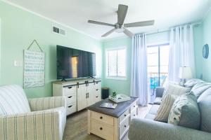 Gallery image of Beach Harbour 16 @ The Carolina Beach Boardwalk - Full Remodel! in Carolina Beach