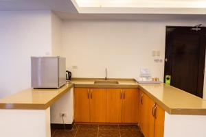 Cucina o angolo cottura di Palmbeach Resort & Spa Mactan, Cebu