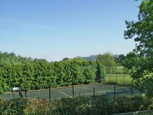Tennis und/oder Squash in der Unterkunft Apartment in Umbria near Lake Trasimeno oder in der Nähe