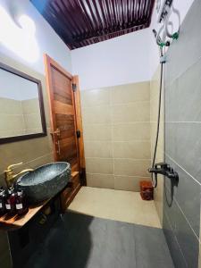 Φωτογραφία από το άλμπουμ του Nhà gỗ view suối, view vườn -Khu nghỉ dưỡng sinh thái Nhà Lụa Retreat σε Ấp Quảng Giáo +8 φωτογραφίες