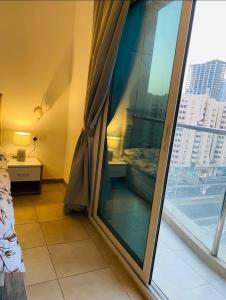 Fotografie z fotogalerie ubytování Lavish 2Bedroom Apartment with Balcony, Gym, Pool v destinaci Sharjah