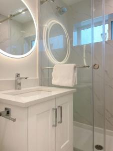 Ένα μπάνιο στο Beautiful, quiet house for vacation and enjoyment