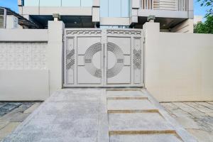 Fotografie z fotogalerie ubytování Super Townhouse Sector 63 A Noida v destinaci Noida