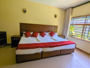 Postel nebo postele na pokoji v ubytování Hillsgate Experience a Luxury Home in Nairobi