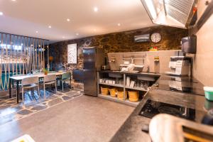 Η κουζίνα ή μικρή κουζίνα στο Mountain Hostel Tarter