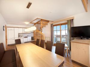 Televisyen dan/atau pusat hiburan di Apartment in Wald im Pinzgau near Ski Lift