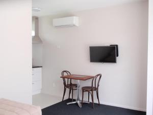 TV a/nebo společenská místnost v ubytování 319 Addington Motel