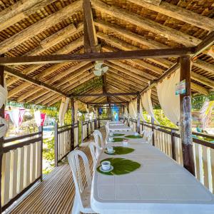 Restaurace v ubytování APARTMENT - Appleton Liitle Paradise Beach Resort & Restaurant