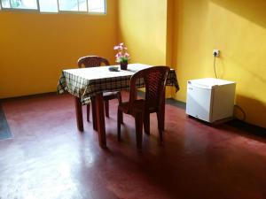 Χώρος καθιστικού στο Allan Guest Mirissa +44 φωτογραφίες