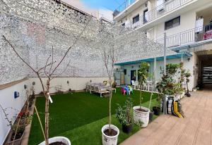 Κήπος έξω από το Apartments Sunshine G1