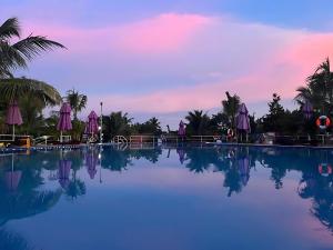 Bazén v ubytování Rooster Mekong Resort nebo v jeho okolí