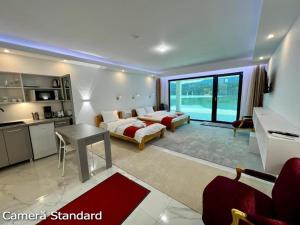 Nhà bếp/bếp nhỏ tại Casa Eden - Apartamente langa lac
