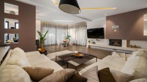 TV a/nebo společenská místnost v ubytování Villa Pedena by Villas Holiday