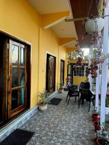 Balkón nebo terasa v ubytování Darjeeling BnB