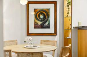 Φωτογραφία από το άλμπουμ του Luxurious Apartment only 250m Walk To Opera House στο Σίδνεϊ