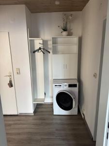 Imagen de la galería de Offenbach 2 Zim EBK Balkony, en Offenbach