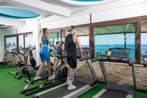 Fitness centrum a/nebo fitness zařízení v ubytování Beach Club Doganay Hotel - All Inclusive