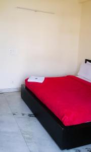 Postel nebo postele na pokoji v ubytování Deluxe Room In CR Park