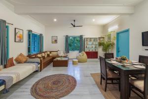 Gallery image of Thaharo -2 BHK with Swimming Pool in Thūr